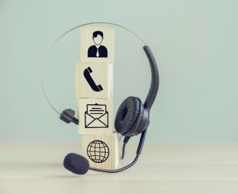 Healthcare CX Transformation: Balancing Patient Experience with HIPAA Compliance